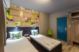 Отель Hotel Allur Пловдив Двухместный номер с 1 кроватью или 2 отдельными кроватями-2